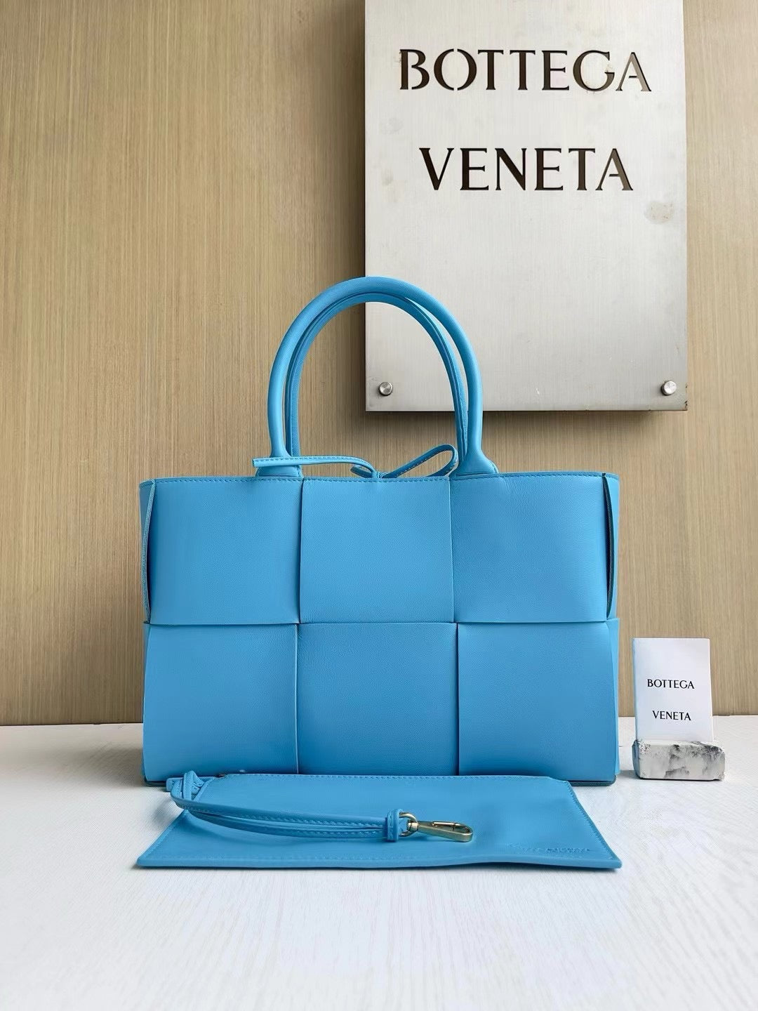 Structured Maxi Weave Tote