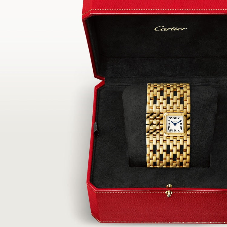 ساعة Panthère de Cartier ميني مقاس 22.4 مم × 19.1 مم، مصنوعة من ذهب أصفر، ميناء فضي بعقارب زرقاء، وسوار من ذهب أصفر، تعمل بحركة كوارتز.