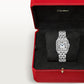 ساعة Panthère de Cartier، مقاس متوسط 36.5 مم × 26.7 مم، من الفولاذ، إطار مرصع بالألماس، تاج أزرق، ميناء فضي، سوار من الفولاذ، حركة كوارتز.
