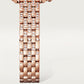 ساعة Panthère de Cartier صغيرة مقاس 30.3 مم × 22 مم، مصنوعة من ذهب وردي، إطار مرصع بالألماس، تاج مرصع بالألماس، ميناء فضي، وسوار من ذهب وردي مرصع بالألماس، تعمل بحركة كوارتز.