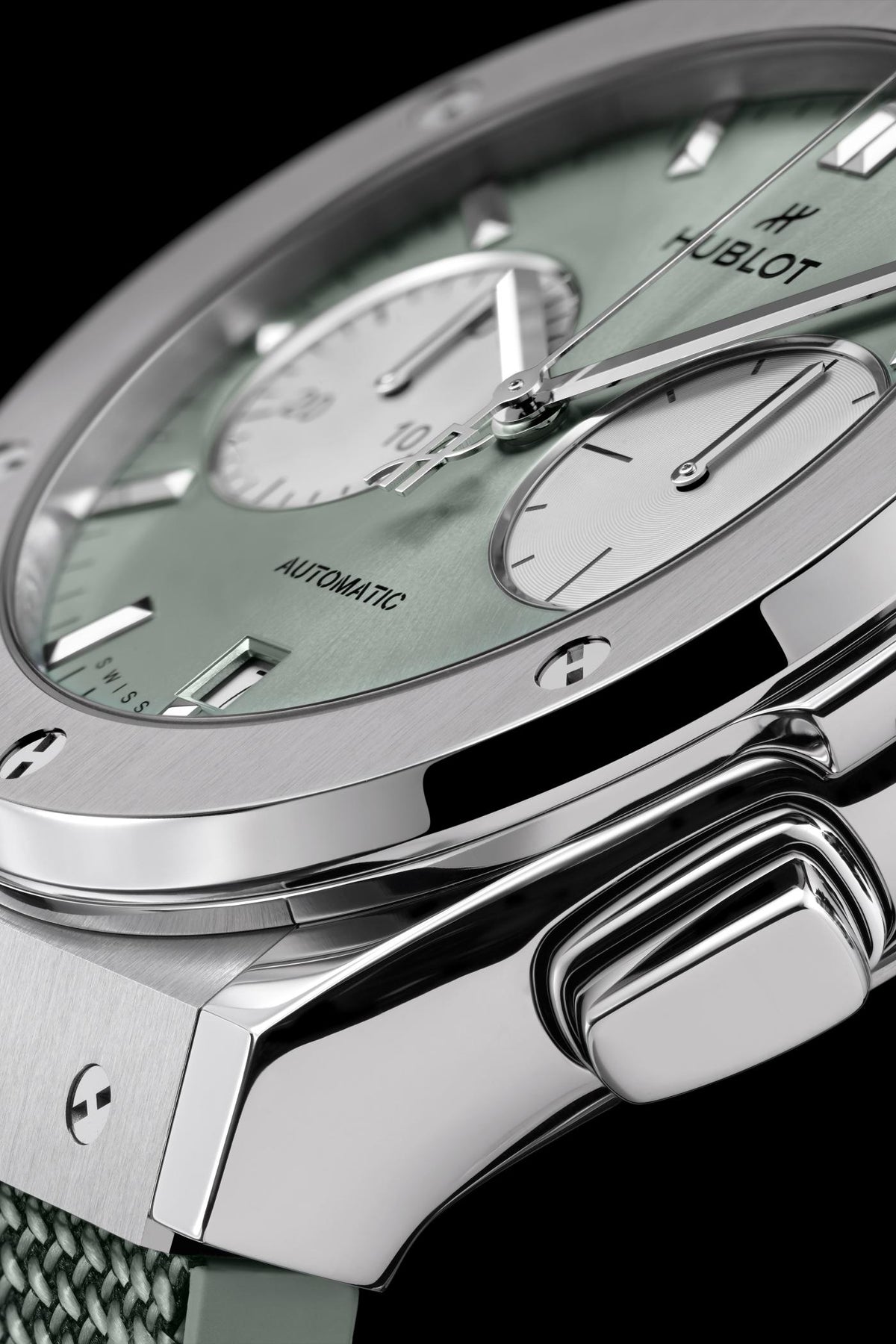 Classic Fusion Chronograph Titanium Sage Green 45 mm