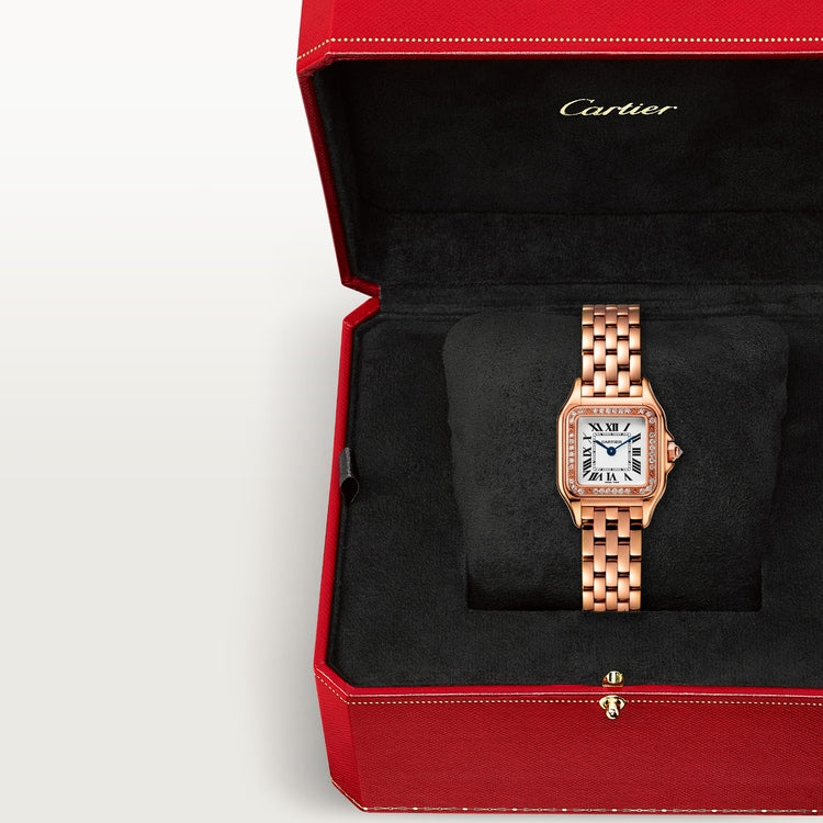 ساعة Panthère de Cartier صغيرة مقاس 22 مم × 30 مم، إطار مرصع بالألماس، تاج مرصع بالألماس، ميناء فضي، سوار من ذهب وردي، حركة كوارتز