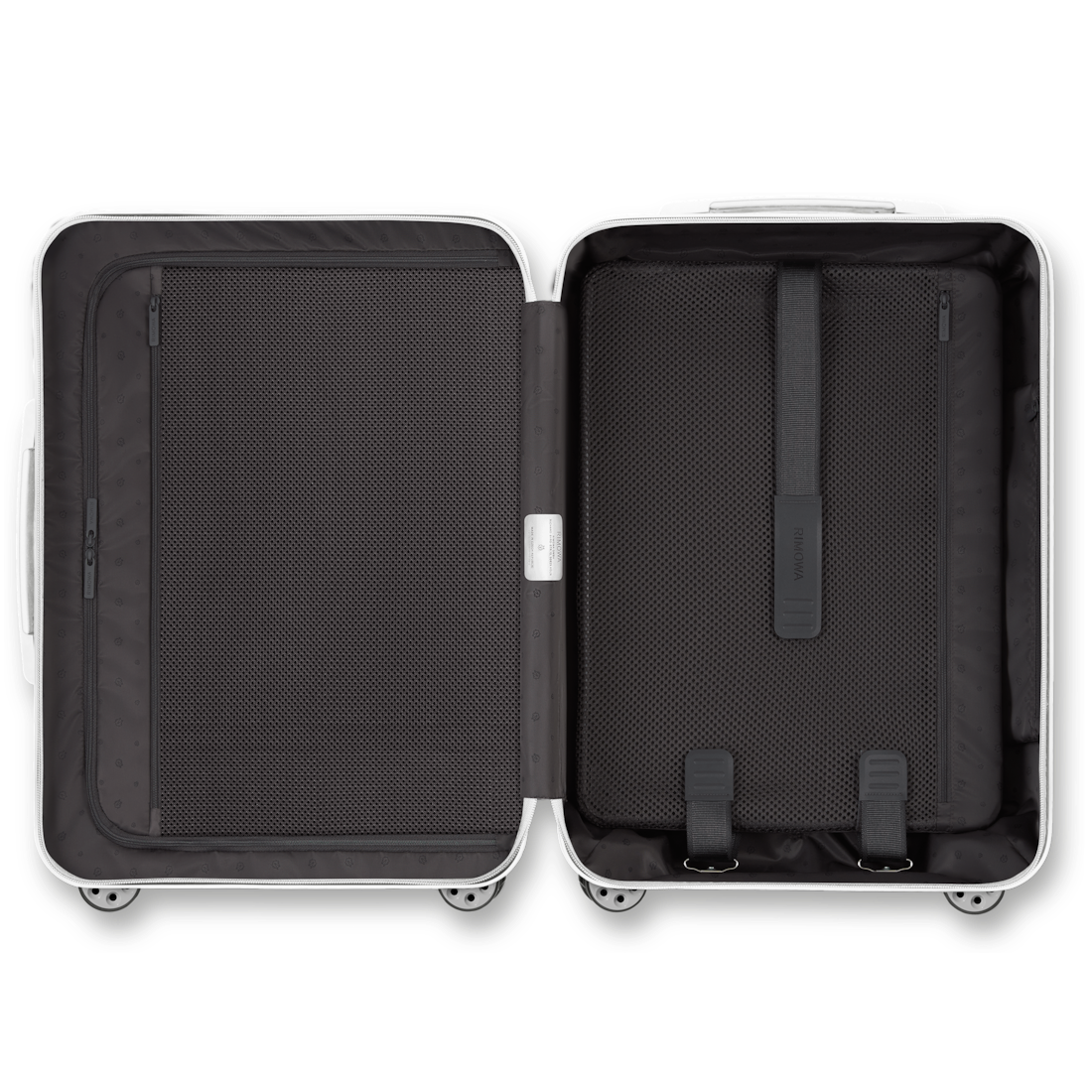 RIMOWA Essential