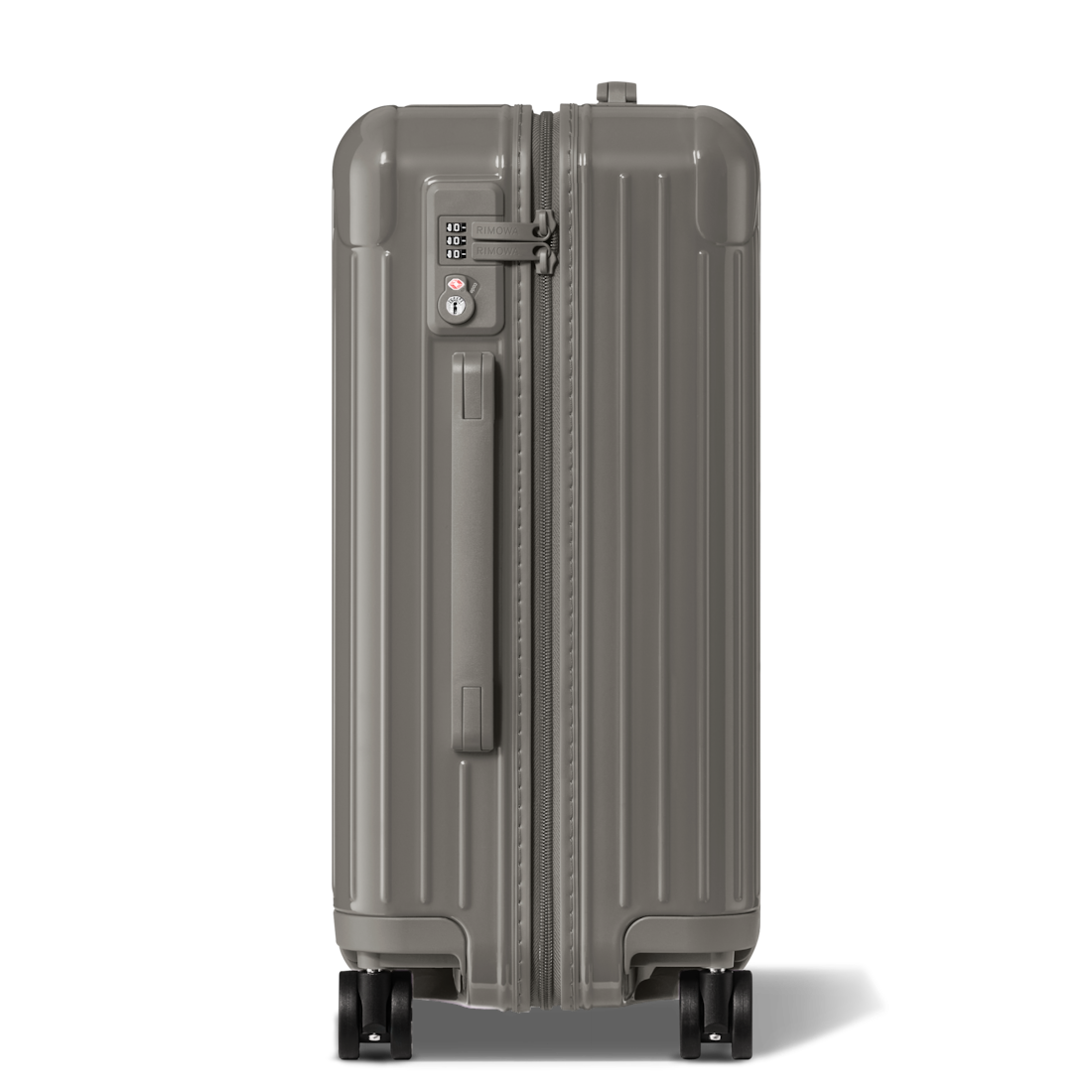 RIMOWA Essential