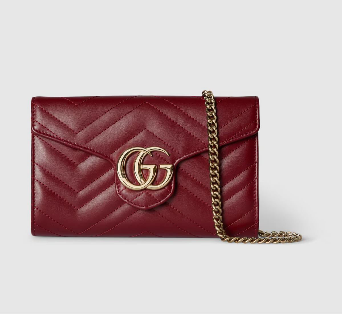 GG MARMONT WALLET IS HANGING IN A SERIES