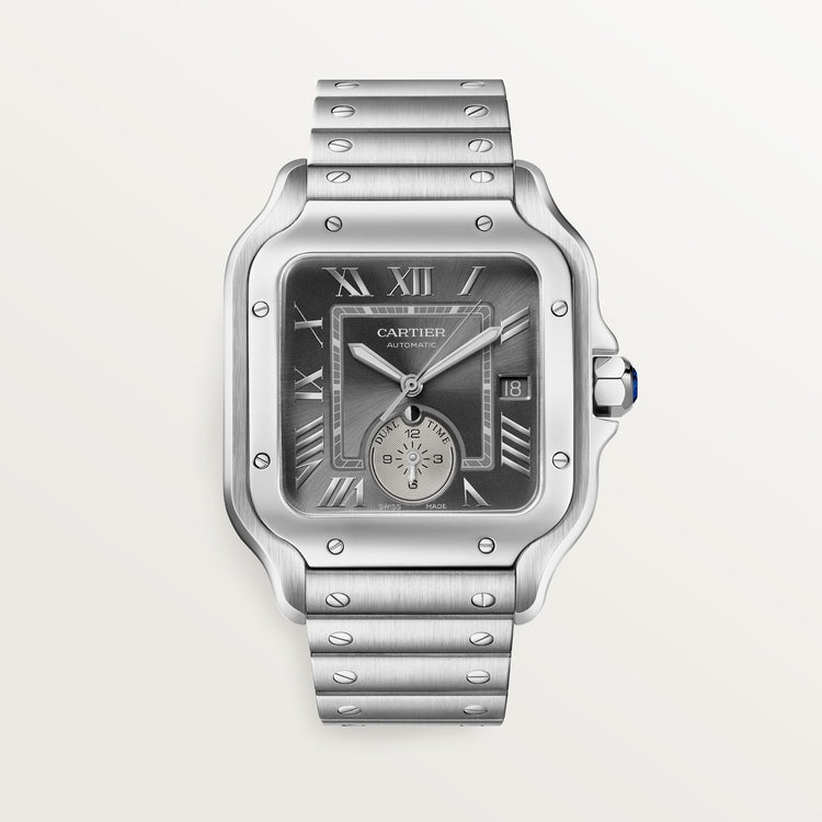 ساعة Santos de Cartier Dual Time كبيرة الحجم 40.2 مم، مصنوعة من الفولاذ، تاج أزرق، ميناء رمادي أنثراسيت، سوار فولاذي، حركة أوتوماتيكية