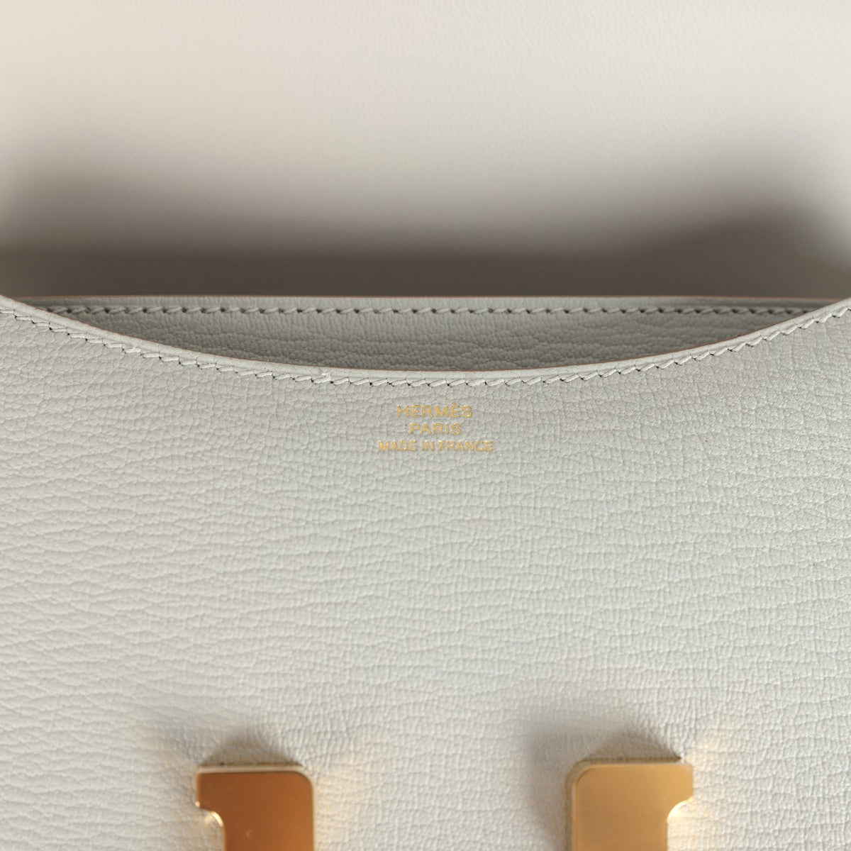 Constance 18 Gris Perle Chevre Mysore Gold Hardware
