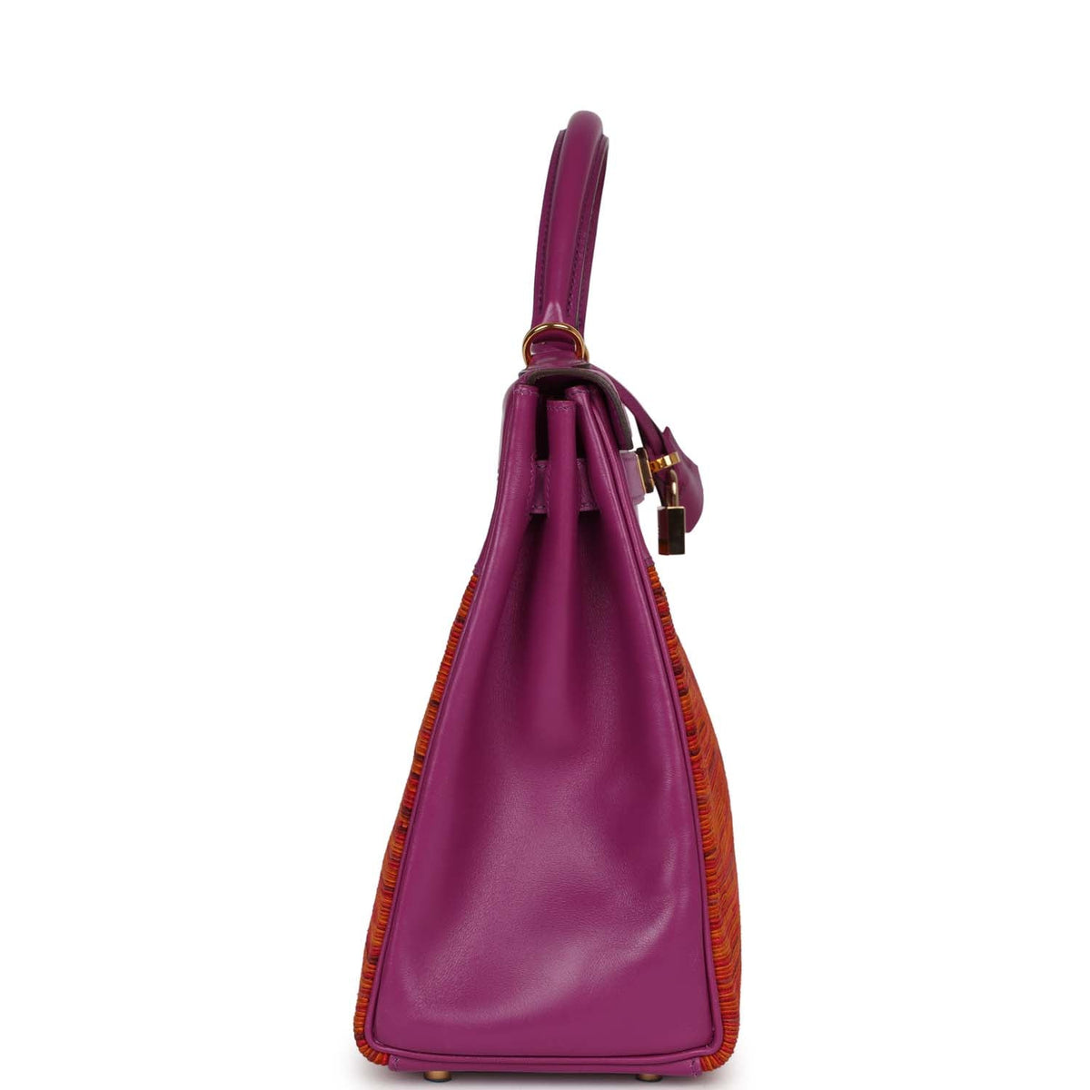 حقيبة كيلي ريتورن 32 فينتج من جلد فيبراتو بلون سيكلامين مع قطع معدنية من ذهب