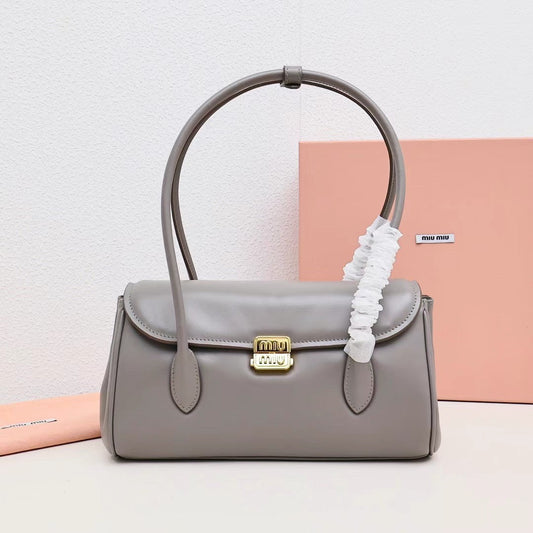 Minimalist Smooth Leather Shoulder Bag