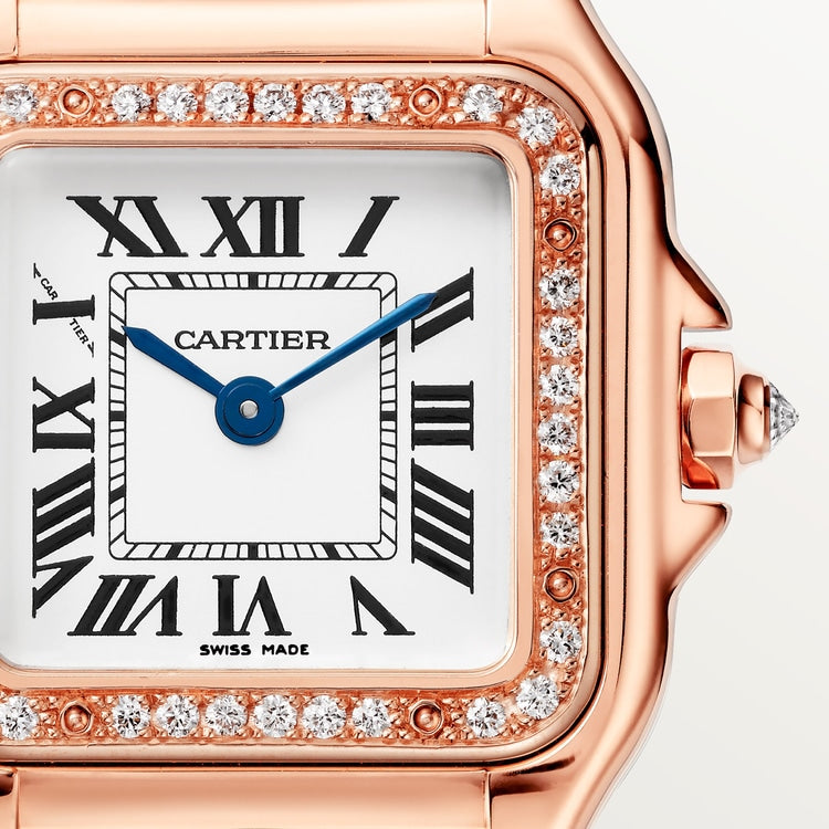 ساعة Panthère de Cartier صغيرة مقاس 22 مم × 30 مم، إطار مرصع بالألماس، تاج مرصع بالألماس، ميناء فضي، سوار من ذهب وردي، حركة كوارتز